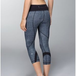 Lululemon Inspire Crop II Luxtreme Burlap Textured